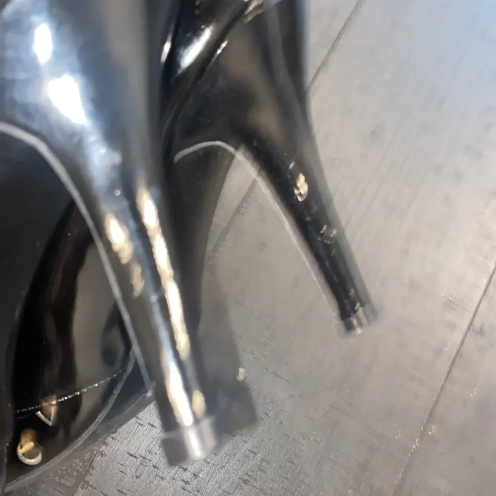 Black Unisa Unneila Classic Cut Out Heels​​​​​​​​​​​​​​​​​​​​​​​​​​​​​​